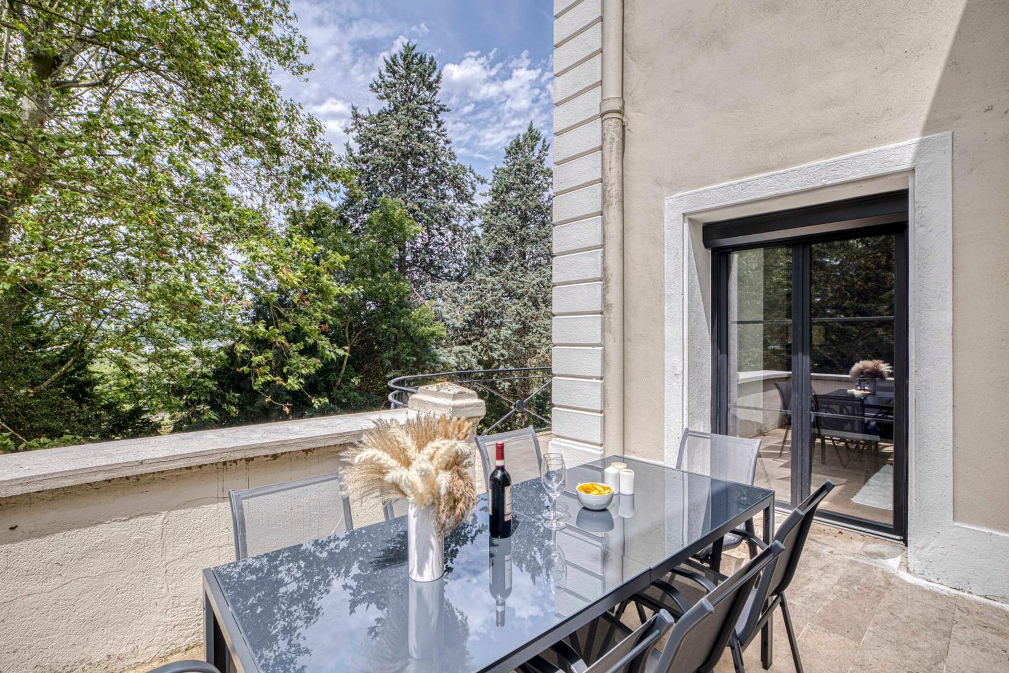 1 - Grand Appartement Spacieux Dans Un Chateau Du 17Eme Siecle, A 15Min De Lyon Vourles Exterior foto